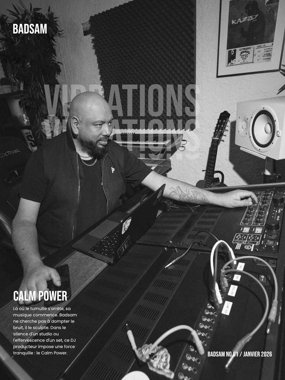 Badsam au poste de mixage, vue de dos, studio d'enregistrement