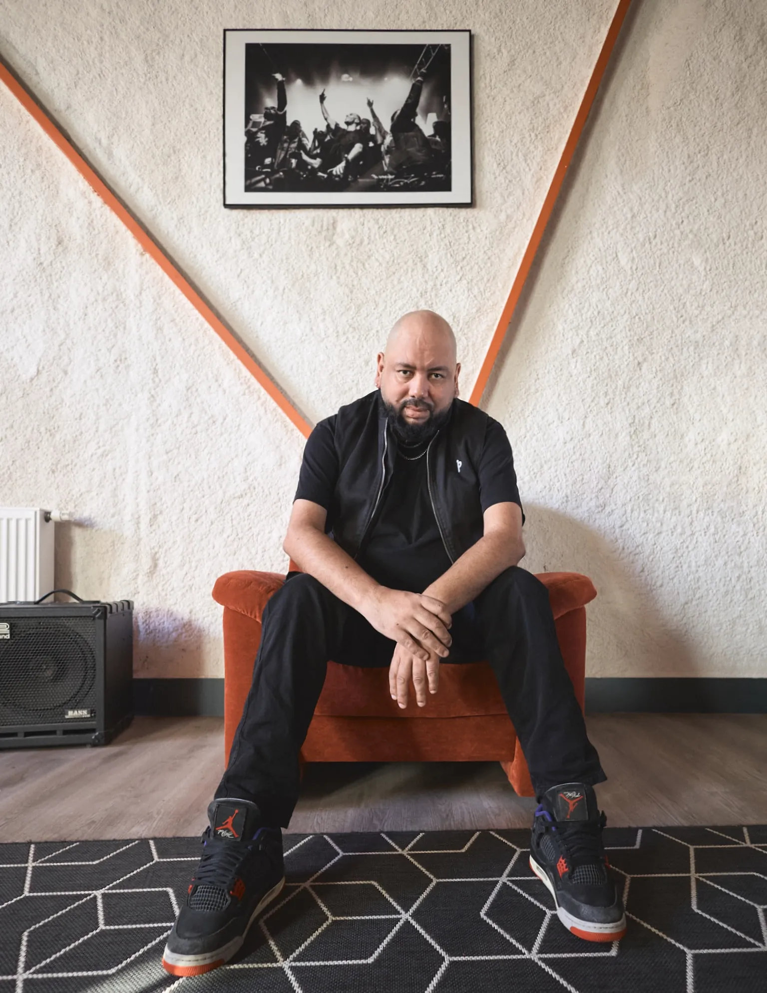 Badsam, DJ et producteur, en pleine séance dans son studio d'enregistrement, reportage métier Alsace