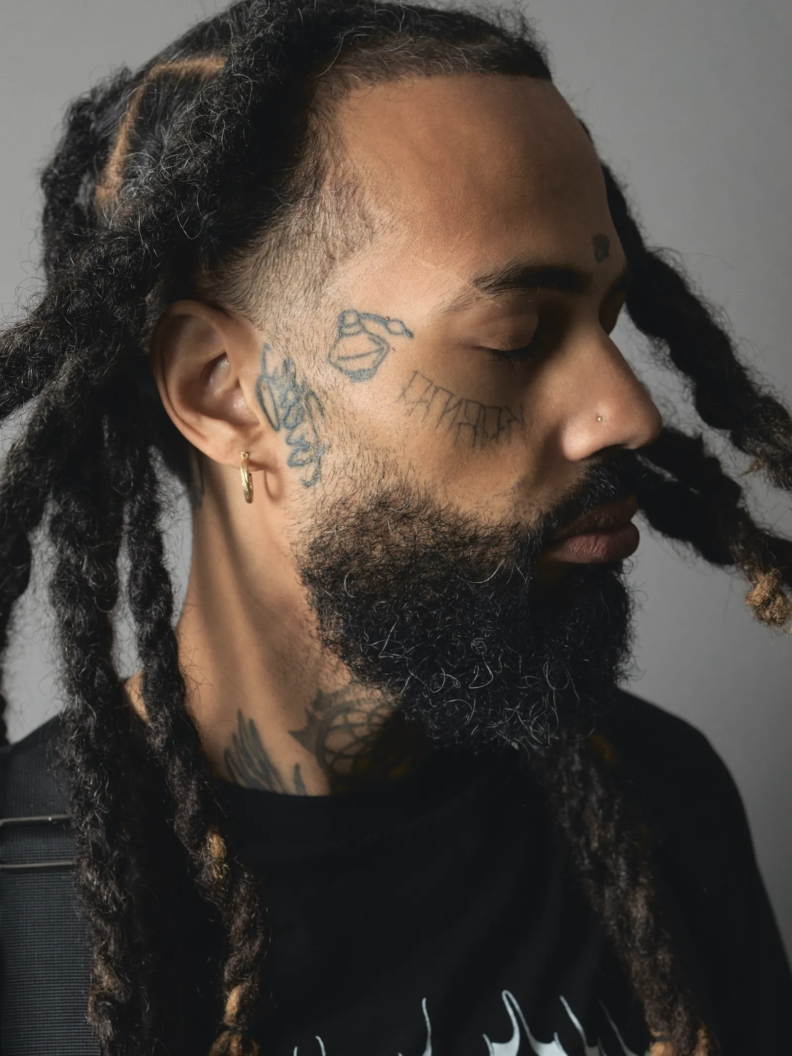 Jonas Kann, tatoueur, portrait en Alsace